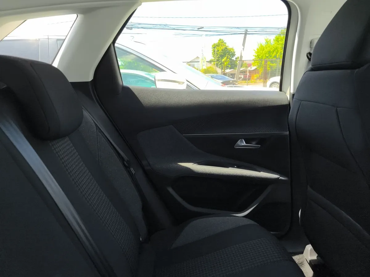 Peugeot 3008 1.5 Allure Bluehdi 4x2 130 Eat8 5p año 2020