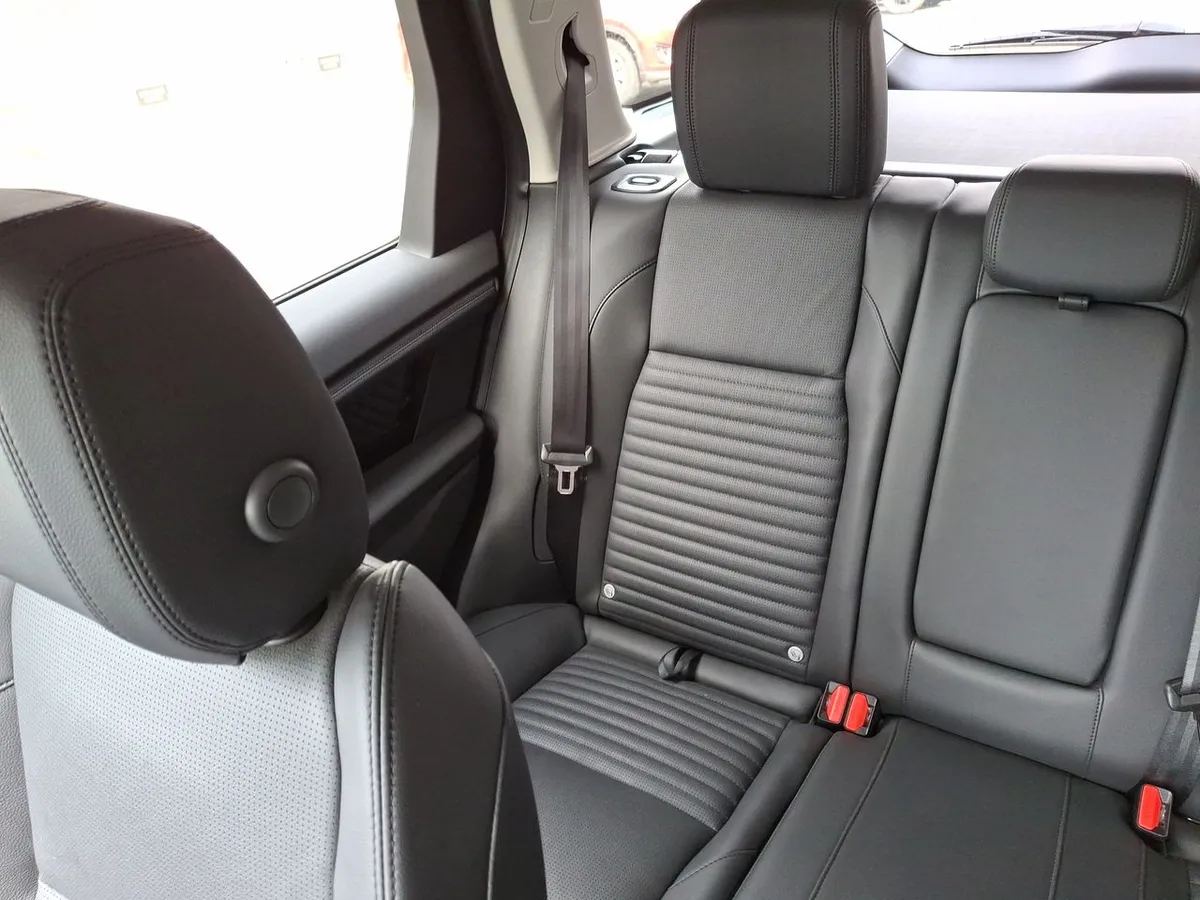 Land Rover Discovery Sport 2.0 S Diesel 4x4 204hp At 5p año 2025