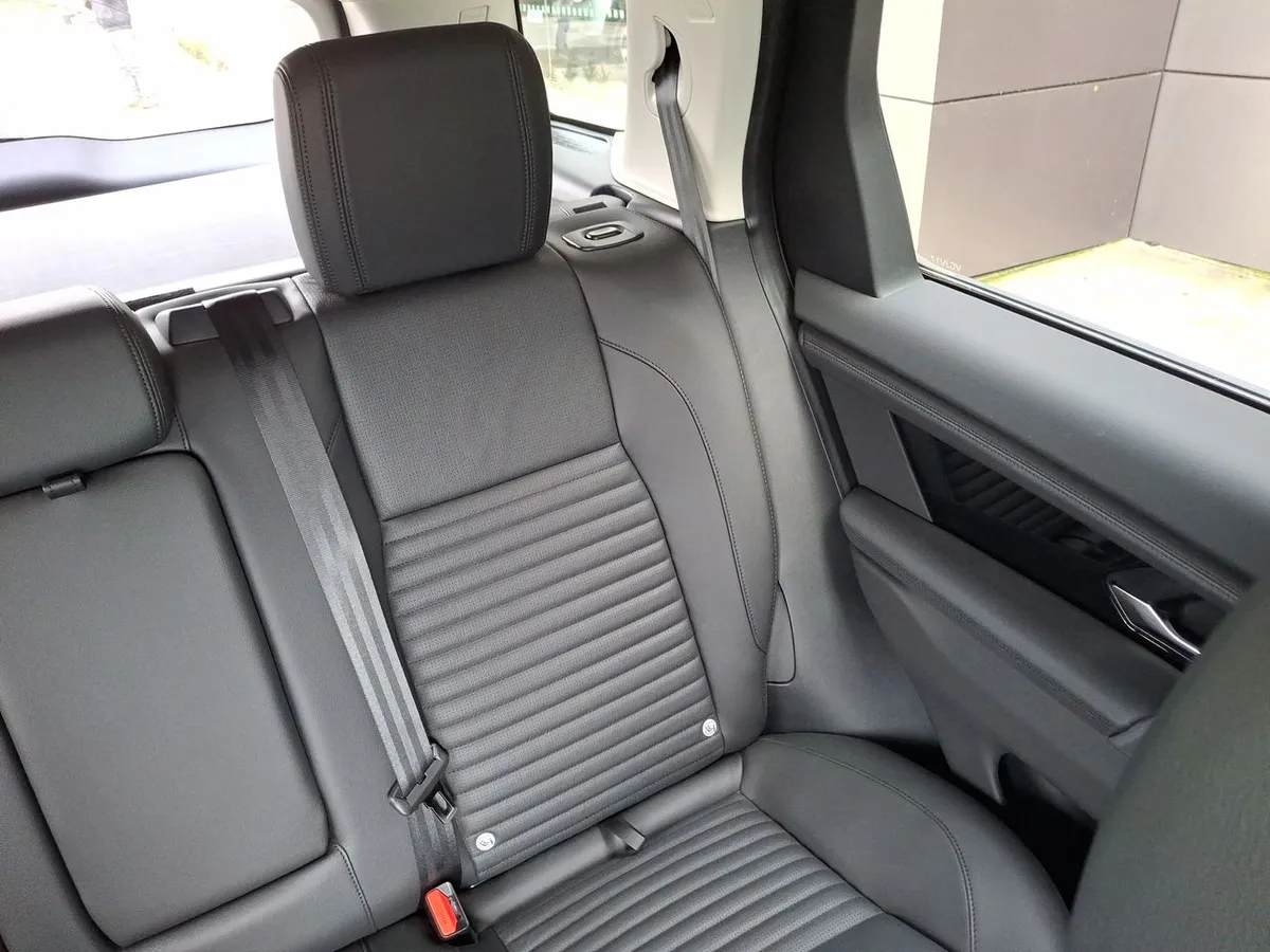 Land Rover Discovery Sport 2.0 S Diesel 4x4 204hp At 5p año 2025