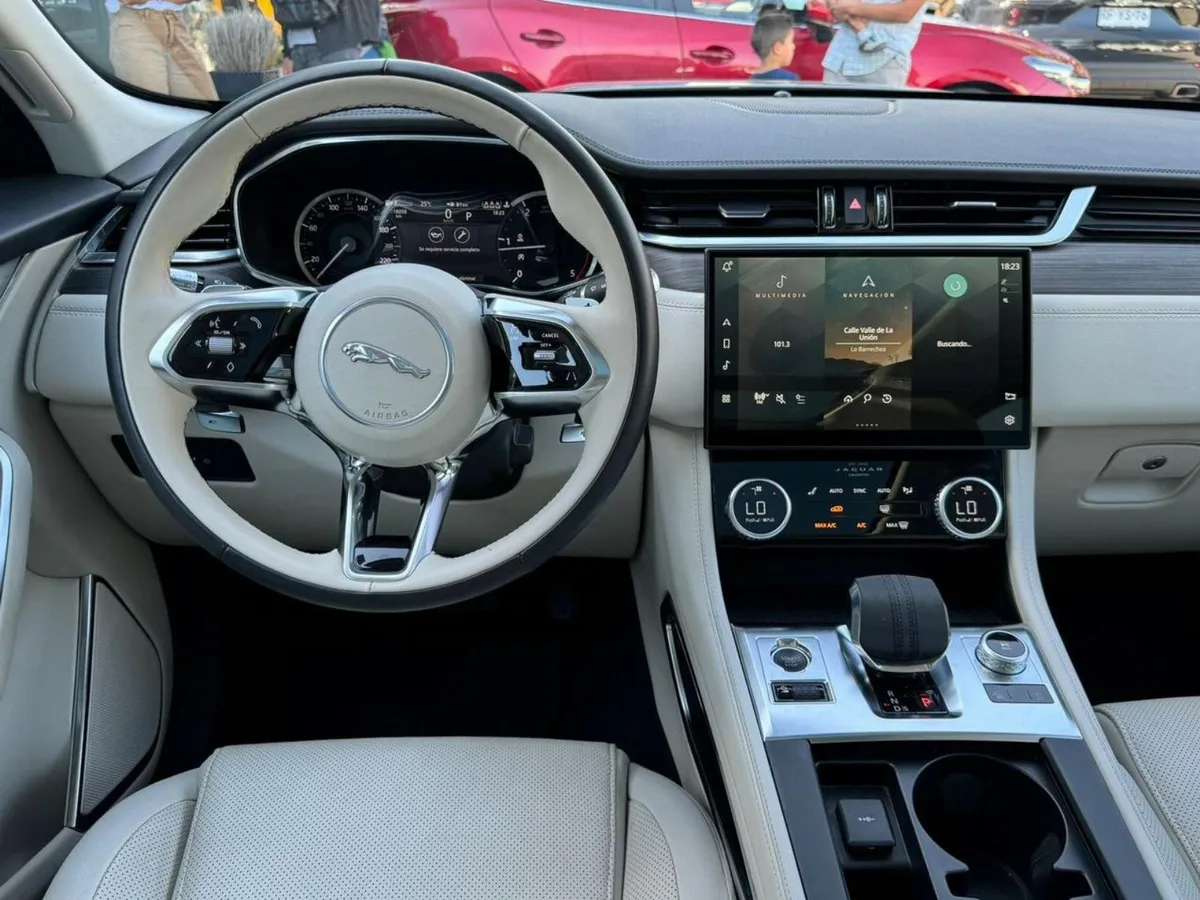 Jaguar F-Pace Diésel 2.0i año 2022