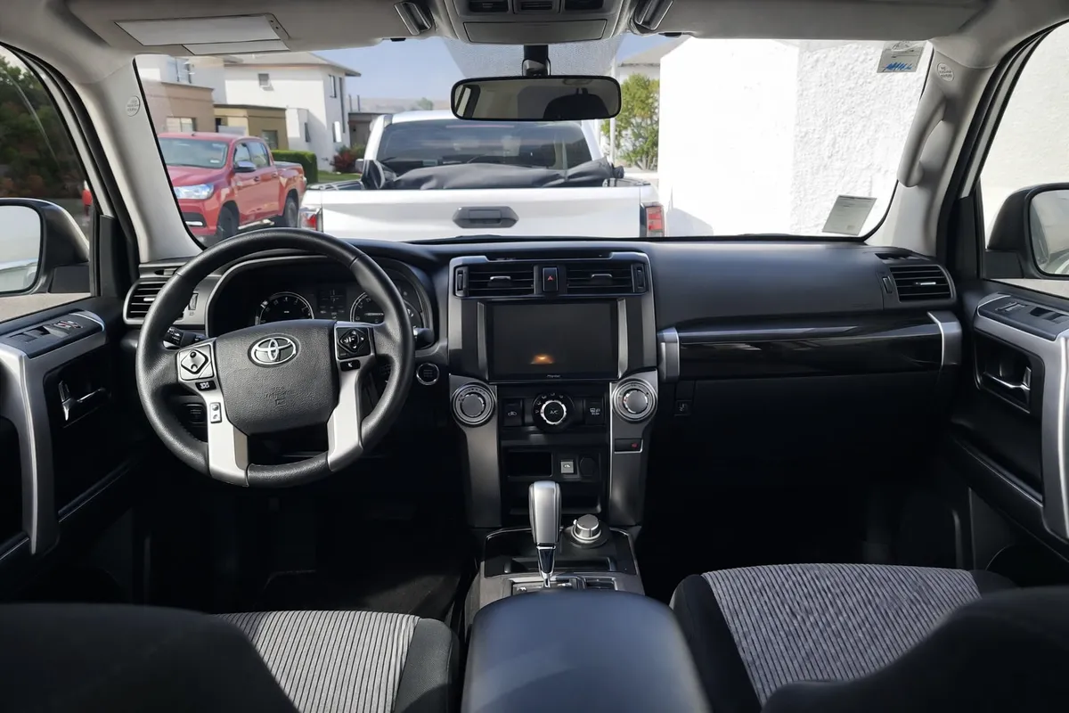 Toyota  4runner 4.0 Sr5 Mv Auto 4wd año 2024