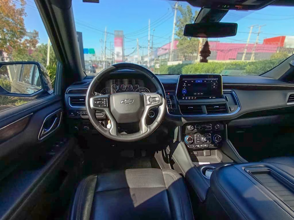 Chevrolet Suburban 4wd Z71 año 2021