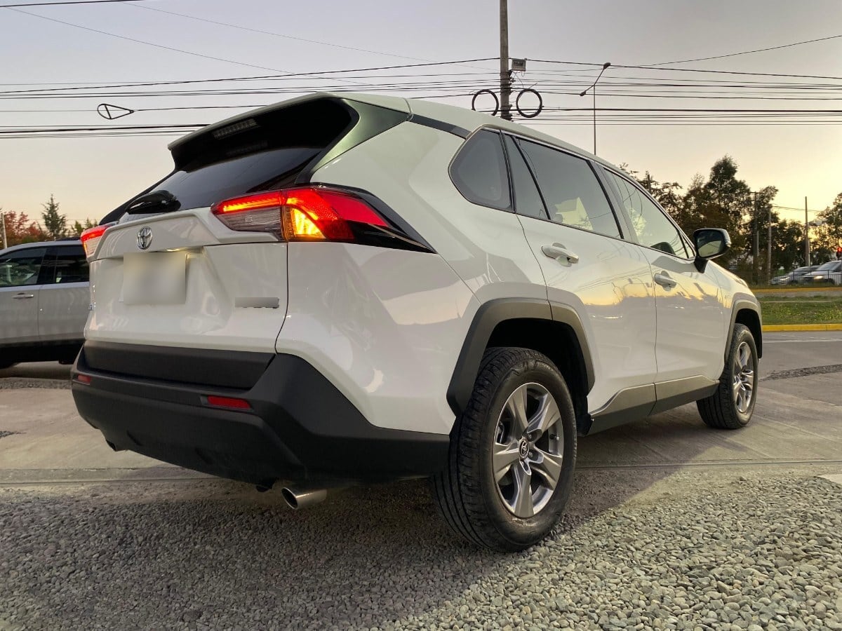 Toyota Rav 4 2.0 4x2 Cvt año 2025