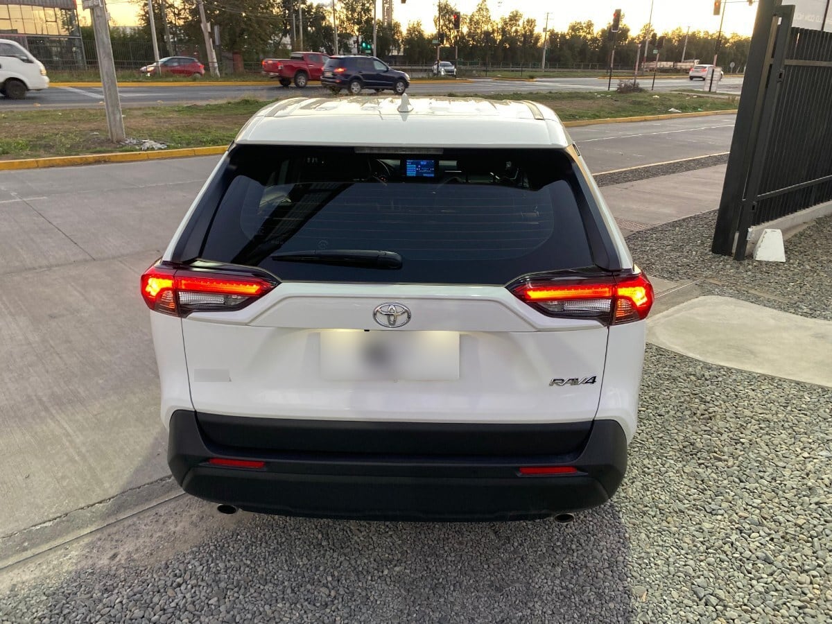 Toyota Rav 4 2.0 4x2 Cvt año 2025