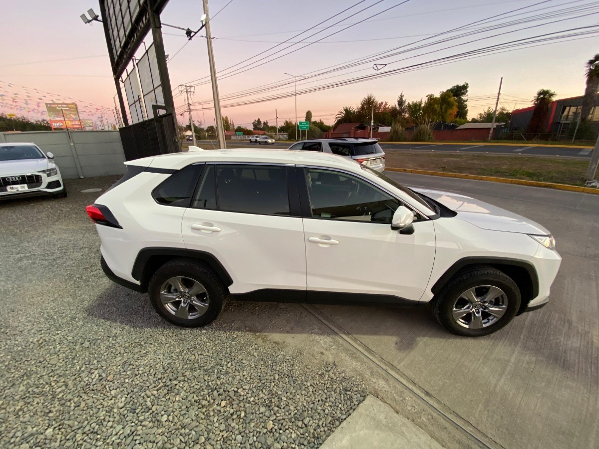 Toyota Rav 4 2.0 4x2 Cvt año 2025