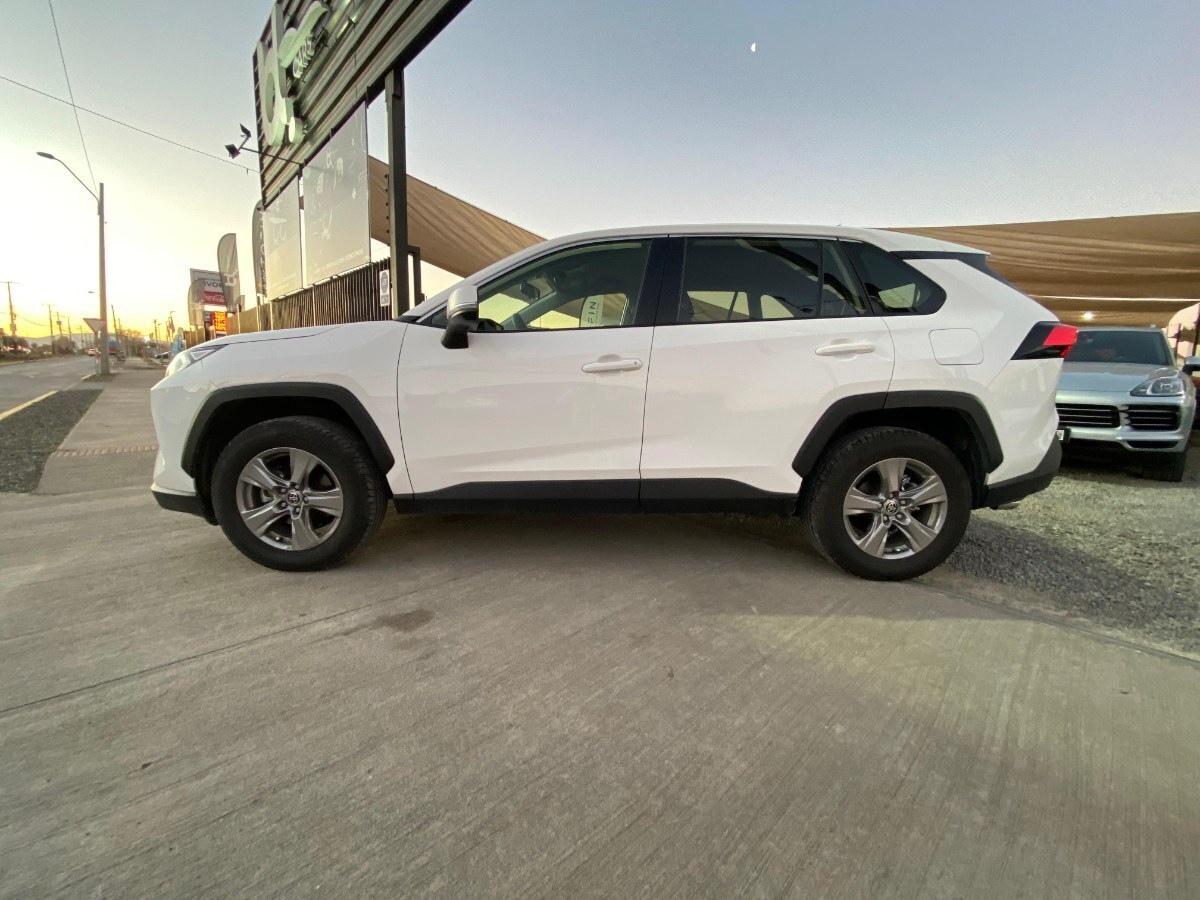 Toyota Rav 4 2.0 4x2 Cvt año 2025