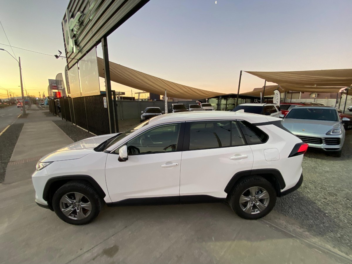 Toyota Rav 4 2.0 4x2 Cvt año 2025