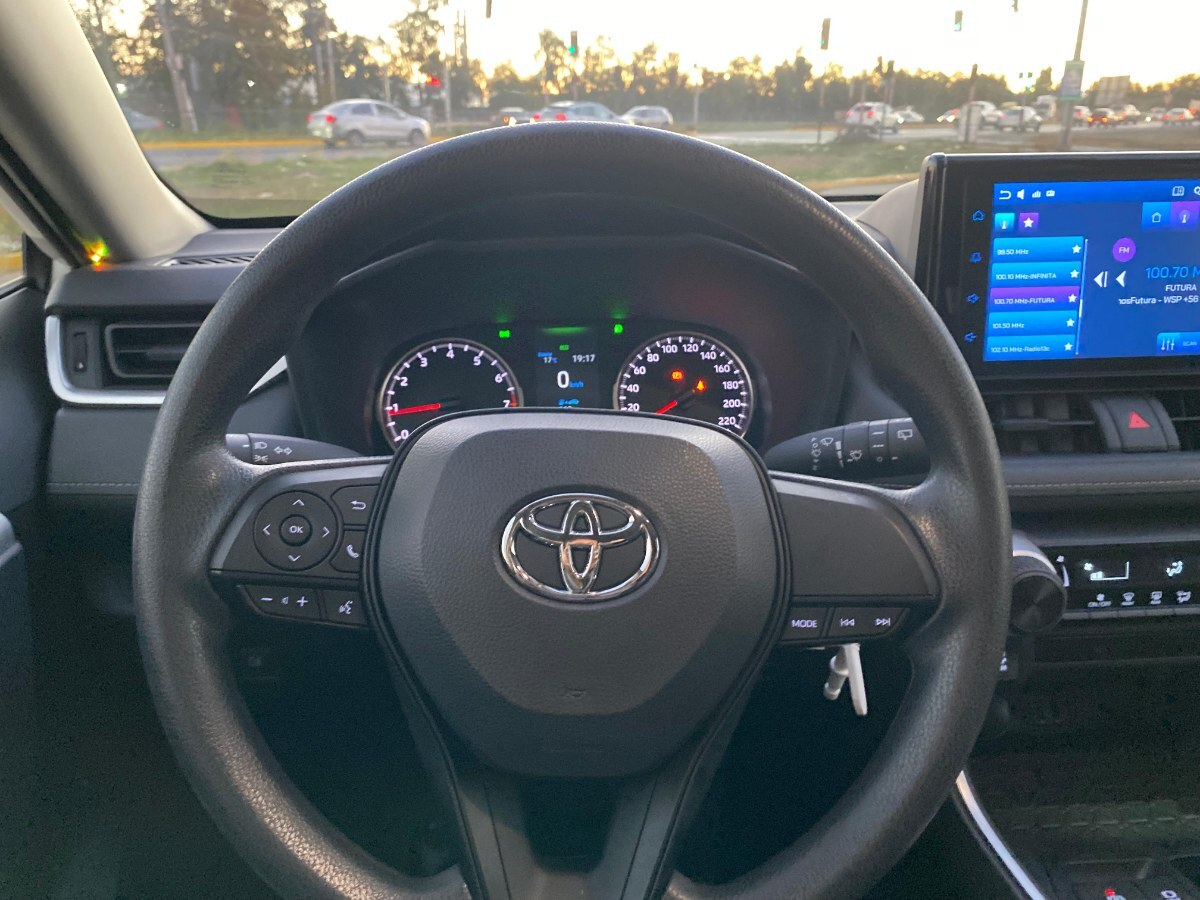 Toyota Rav 4 2.0 4x2 Cvt año 2025