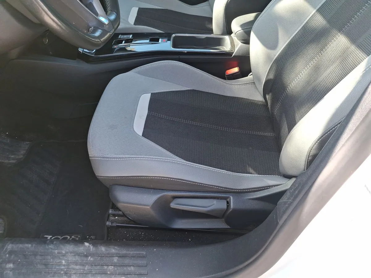 Opel Mokka 1.2t Elegance 4x2 At8 5p año 2024