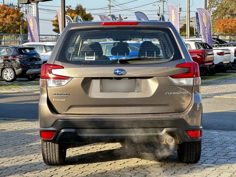 Subaru Forester 2.0 X At 4x4 año 2022