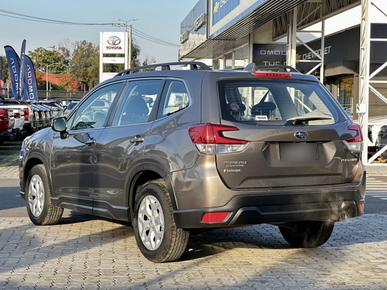 Subaru Forester 2.0 X At 4x4 año 2022