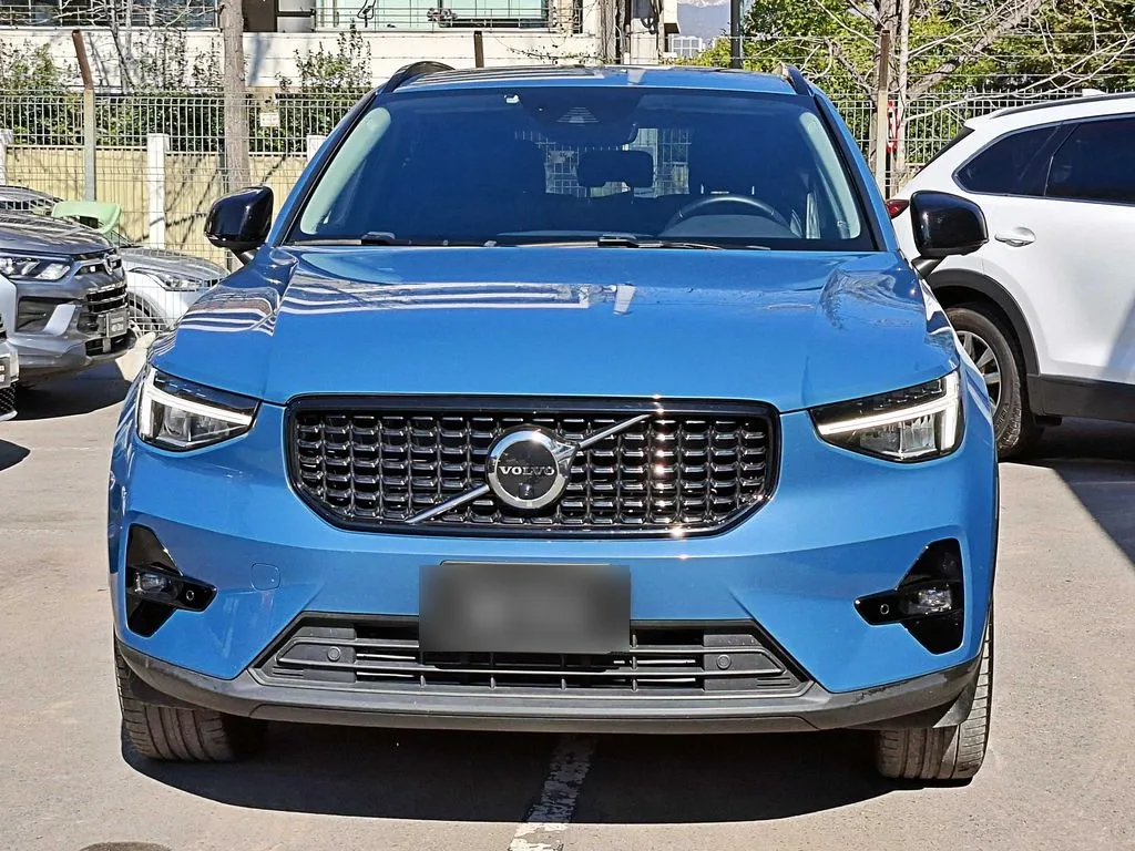 Volvo Xc40 T5 Hybrid R Design 1.5 At año 2023
