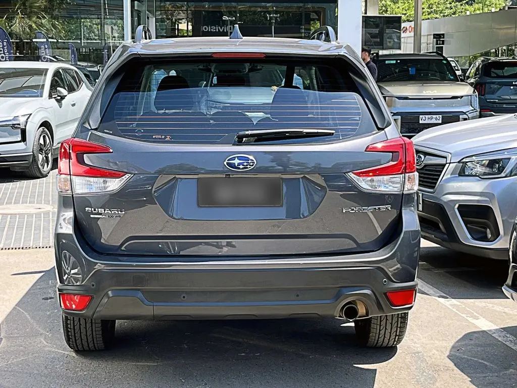 Subaru Forester 2.0i Dynamic Awd At 5p año 2023