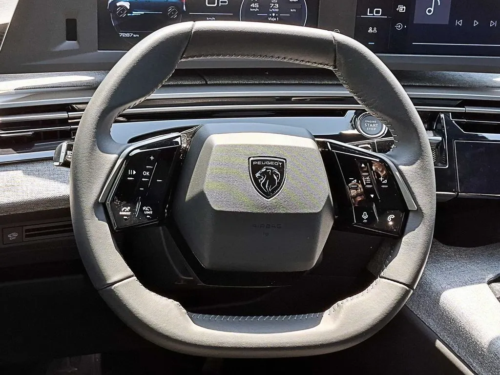 Peugeot 3008 Hybrid Allure año 2025