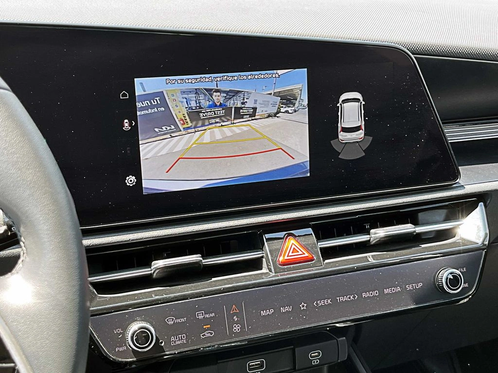 Kia Niro 1.6l Gdi Lx Hev At 5p año 2024