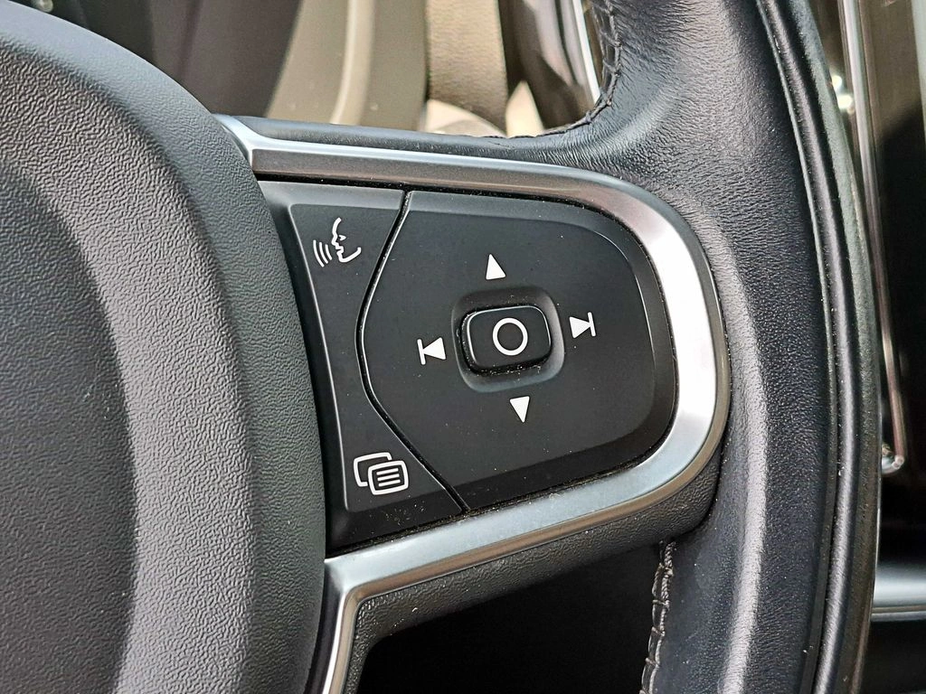 Volvo Xc60 2.0 T5 4x4 At 5p año 2021