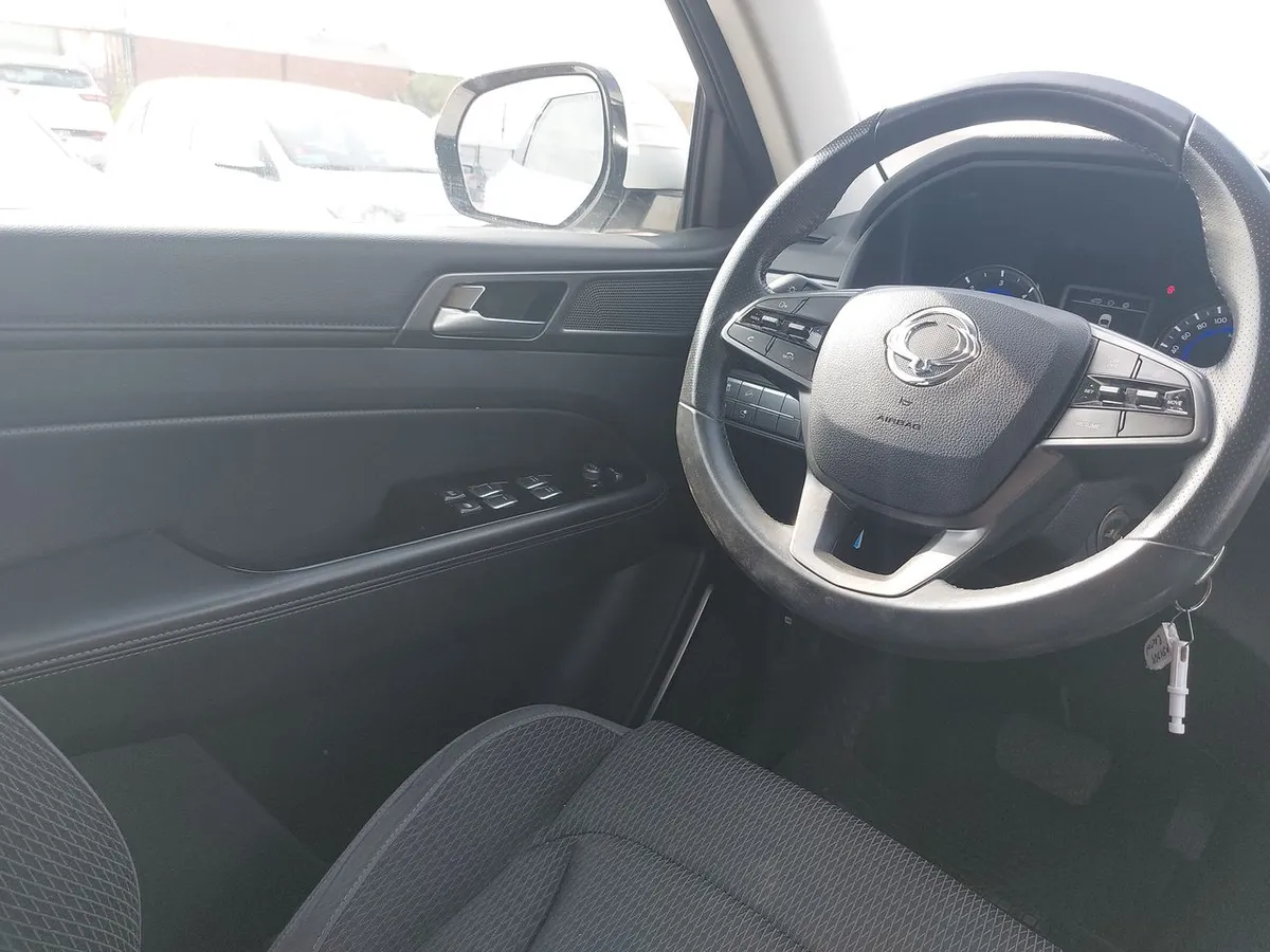 Ssangyong Rexton 2.2t Glx Diesel 4x2 6ab 8at 5p año 2021