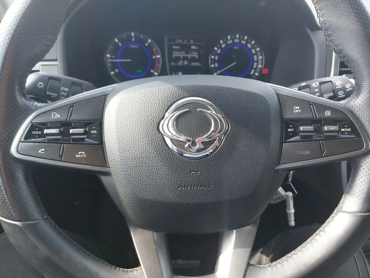 Ssangyong Rexton 2.2t Glx Diesel 4x2 6ab 8at 5p año 2021