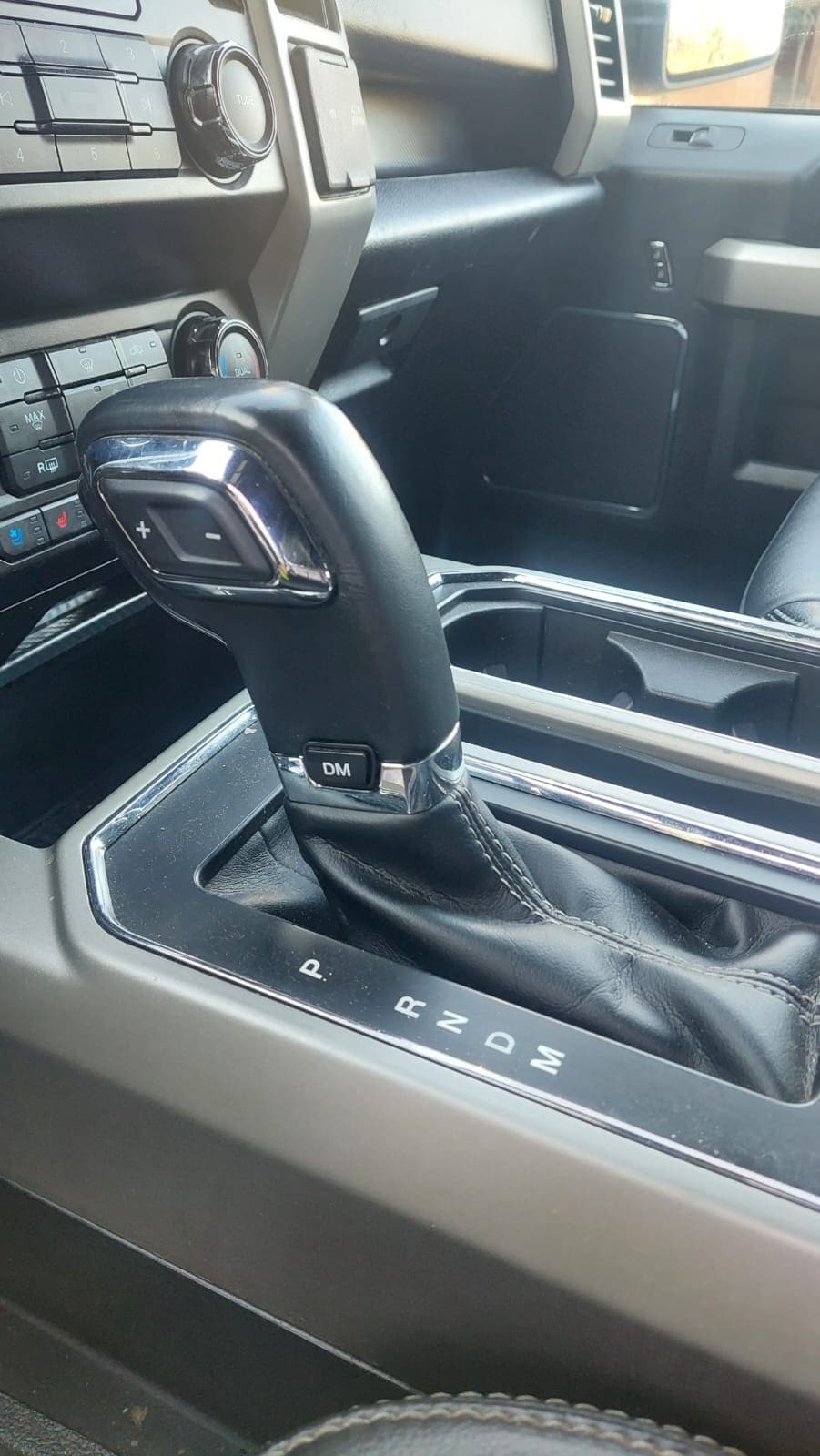FORD F-150 5.0 Cc Xlt At 4x4 año 2020