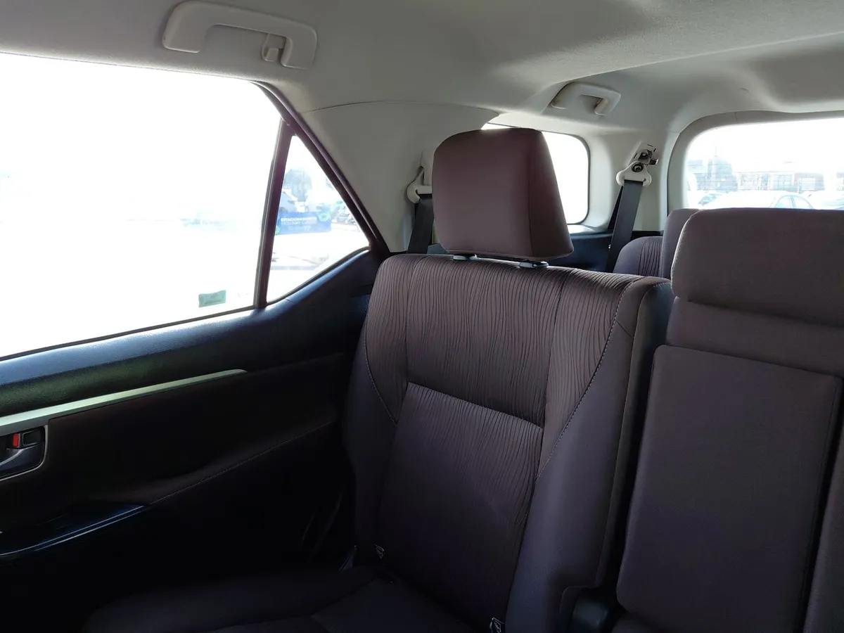 Toyota Fortunner 2.7 Sr5 4x2 At 5p año 2019