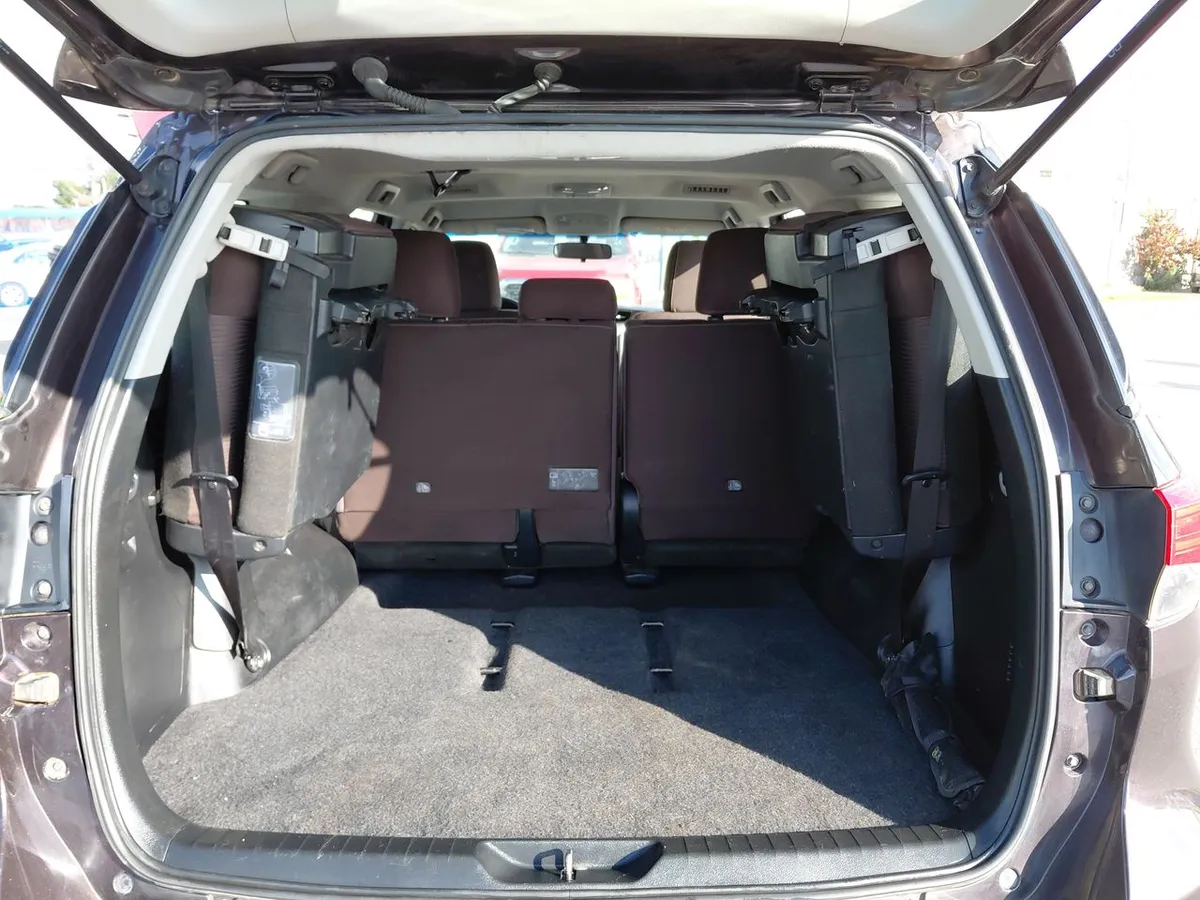 Toyota Fortunner 2.7 Sr5 4x2 At 5p año 2019