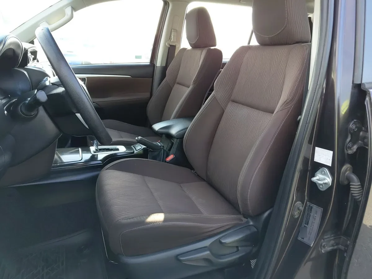 Toyota Fortunner 2.7 Sr5 4x2 At 5p año 2019