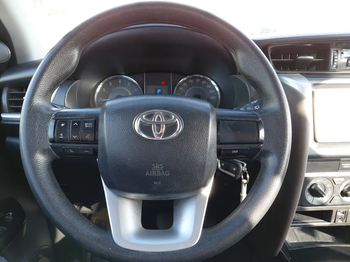 Toyota Fortunner 2.7 Sr5 4x2 At 5p año 2019