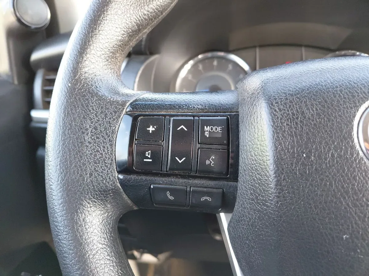 Toyota Fortunner 2.7 Sr5 4x2 At 5p año 2019