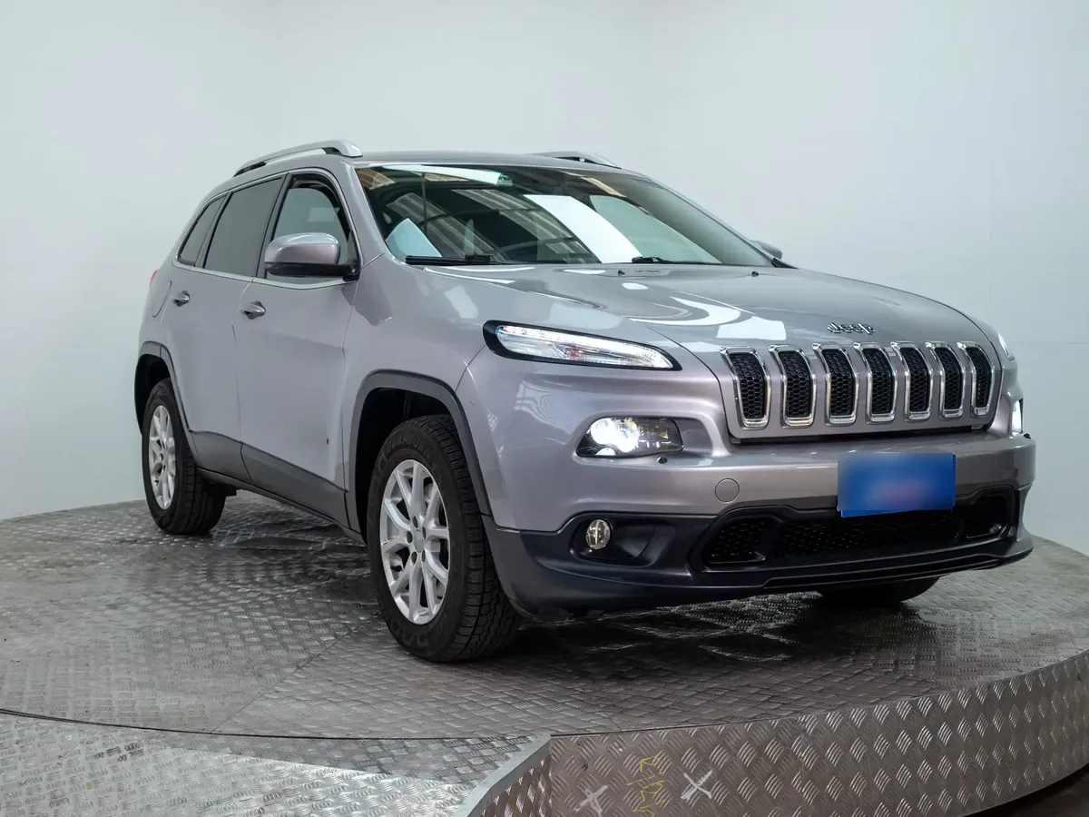 Jeep Cherokee Cherokee Longitud At 4x4 año 2018