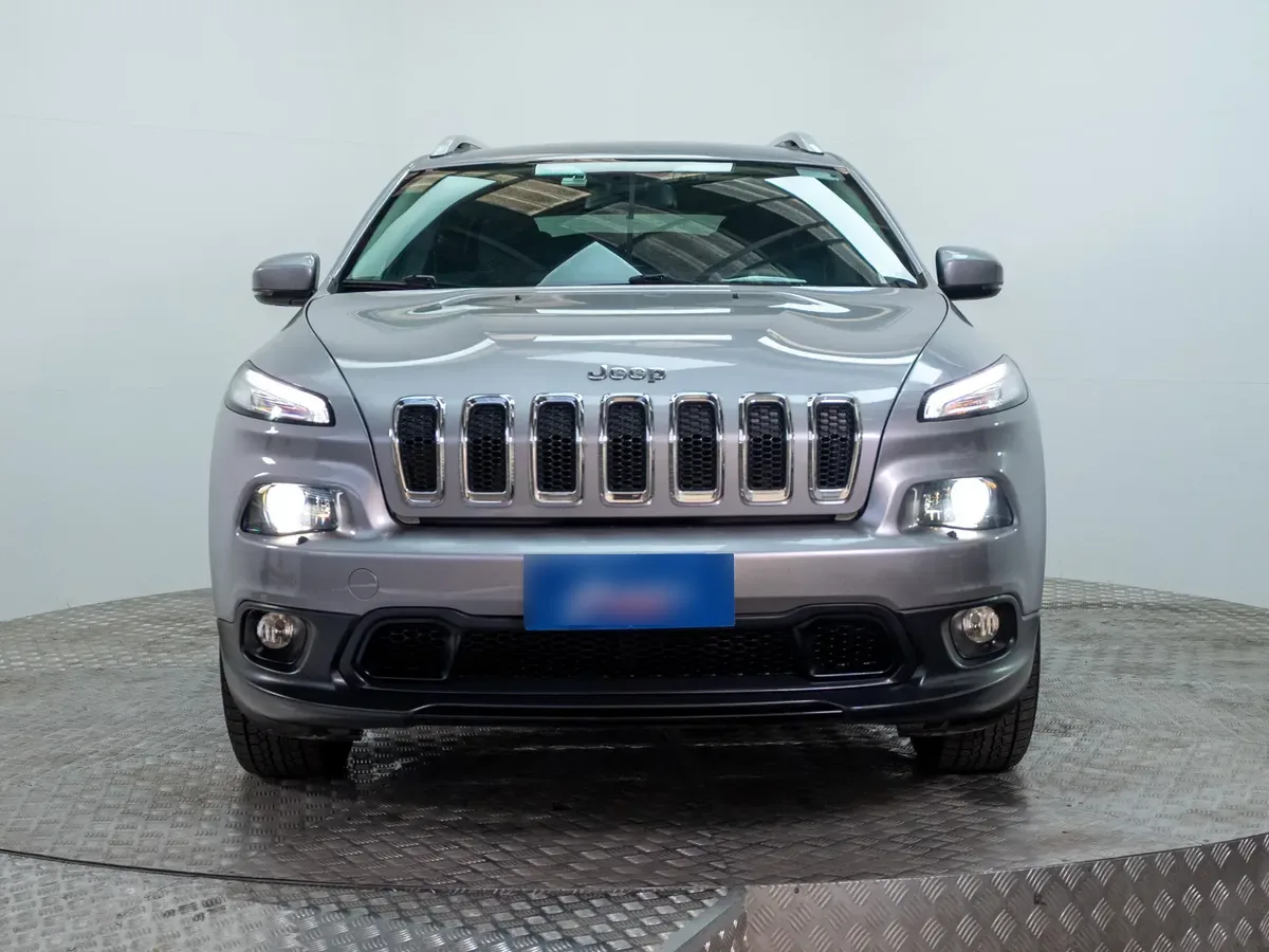 Jeep Cherokee Cherokee Longitud At 4x4 año 2018