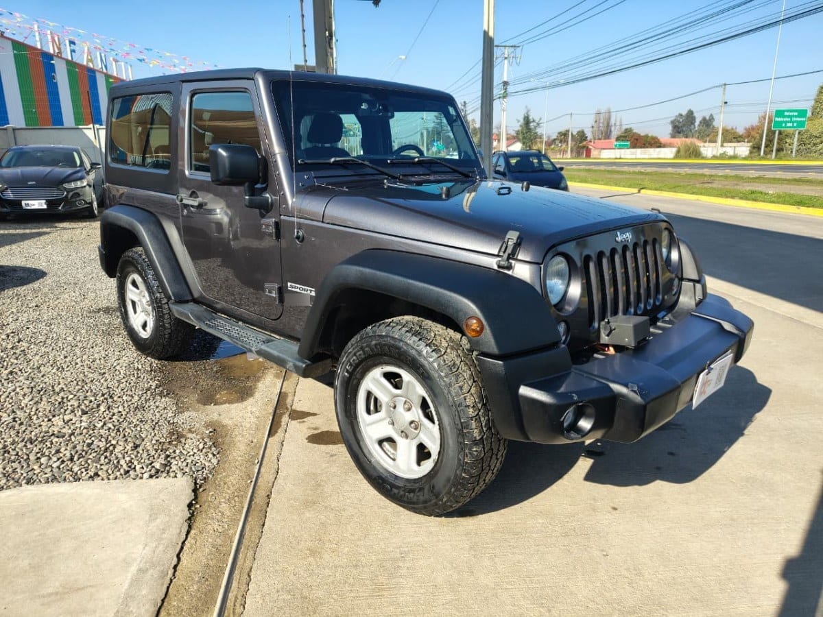 Jeep Wrangler Wrangler Sport 2.8 Aut año 2014