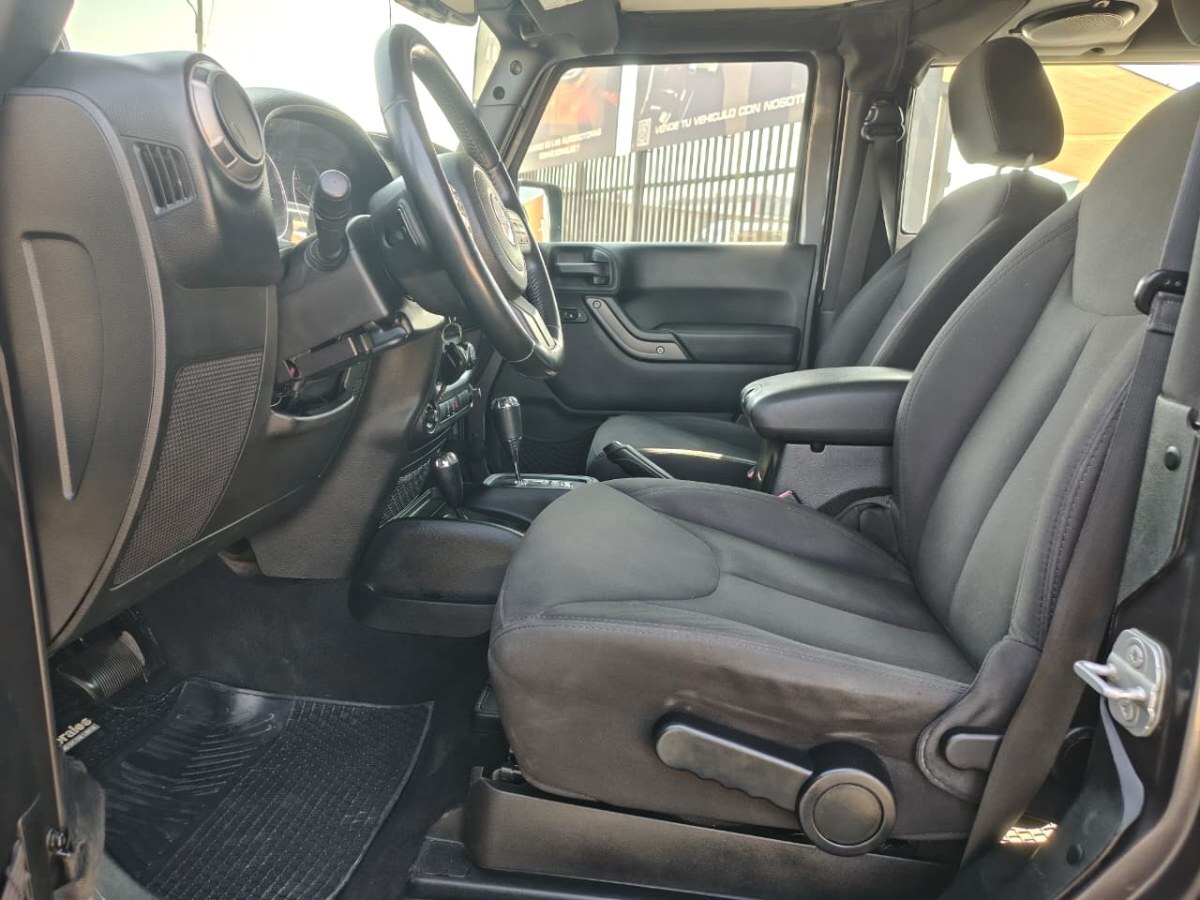 Jeep Wrangler Wrangler Sport 2.8 Aut año 2014