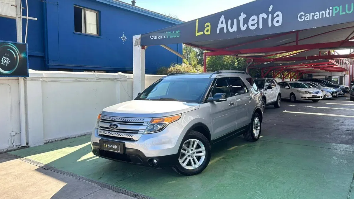 Ford Explorer Xlt 4x2 3.5 Aut año 2015