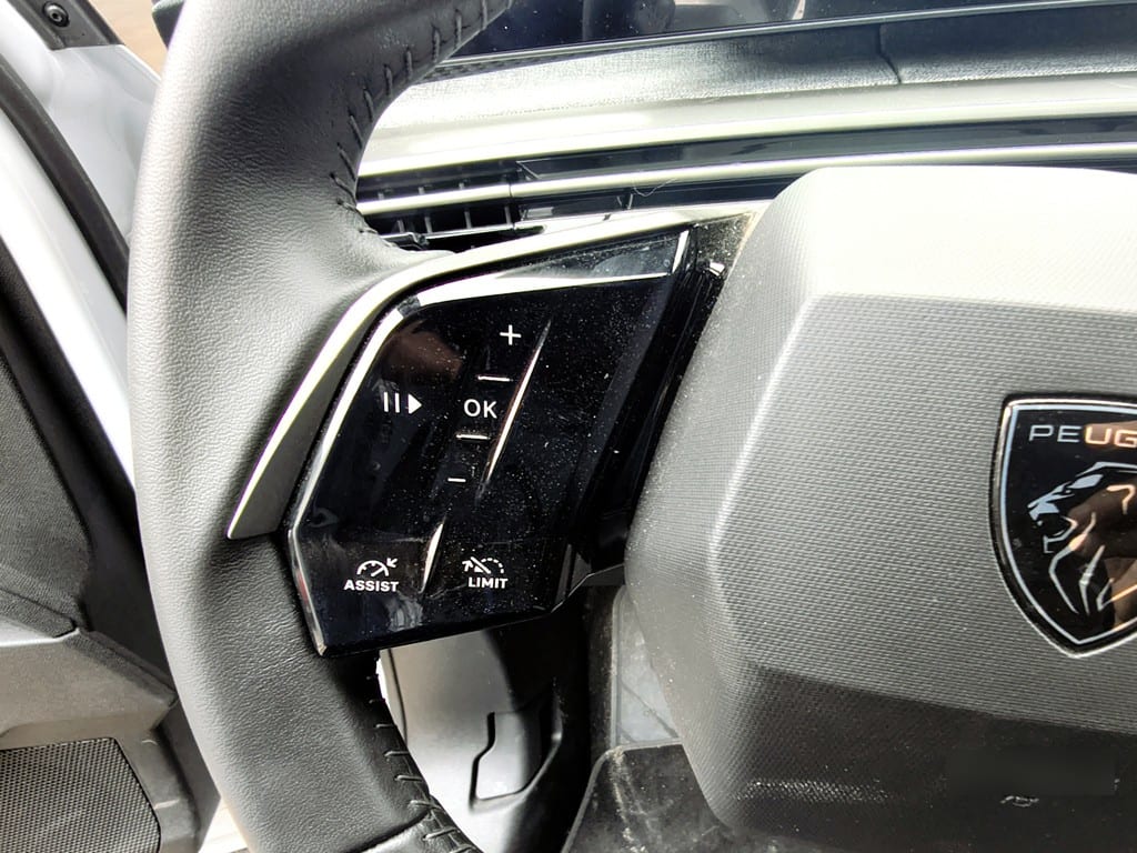 Peugeot 3008 1.2 Allure Mhev 4 año 2025