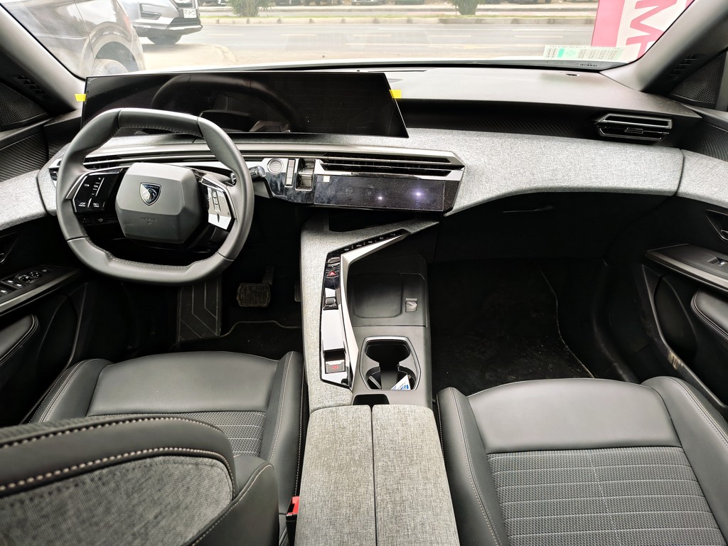Peugeot 3008 1.2 Allure Mhev 4 año 2025