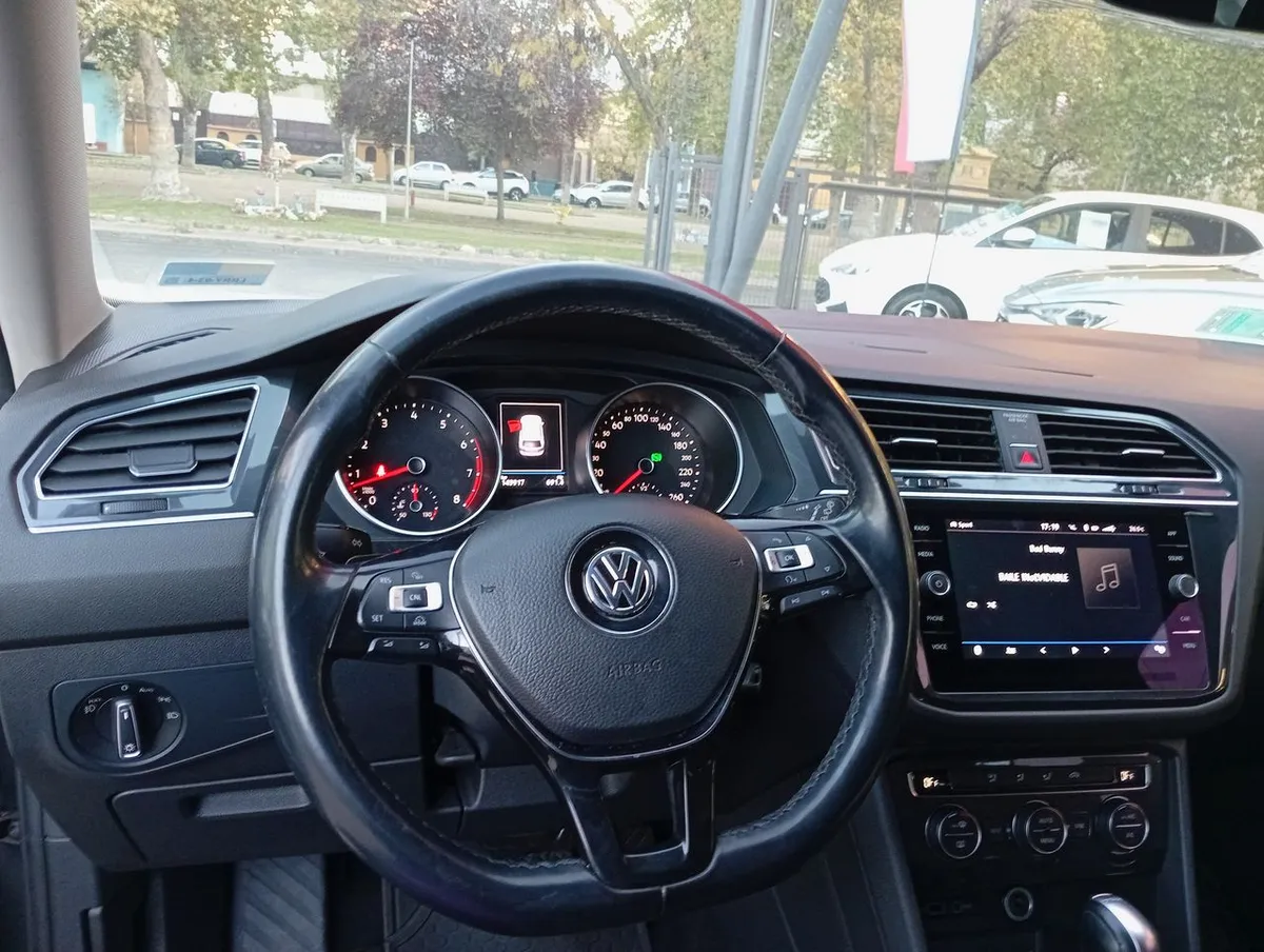 Volkswagen Tiguan 1.4 Tsi Hightline 4x2 At 5p año 2019