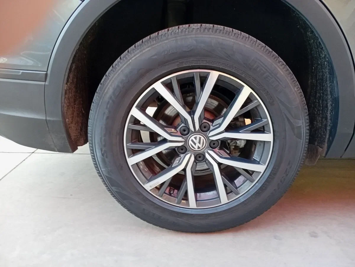 Volkswagen Tiguan 1.4 Tsi Hightline 4x2 At 5p año 2019