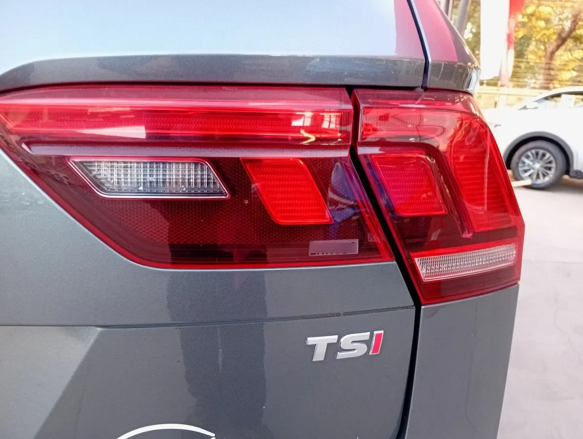Volkswagen Tiguan 1.4 Tsi Hightline 4x2 At 5p año 2019