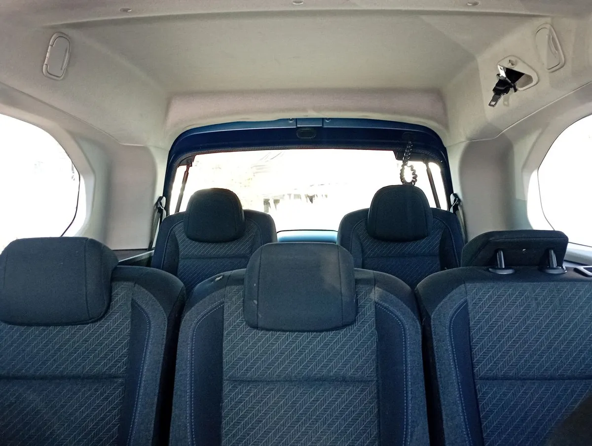 Peugeot Rifter 1.5 Allure Bluehdi Diesel 4x2 130hp Eat8 5p año 2021