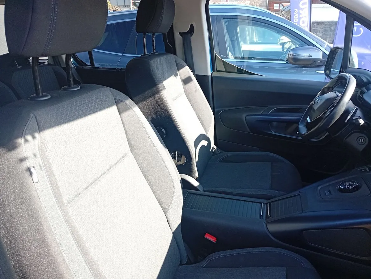 Peugeot Rifter 1.5 Allure Bluehdi Diesel 4x2 130hp Eat8 5p año 2021