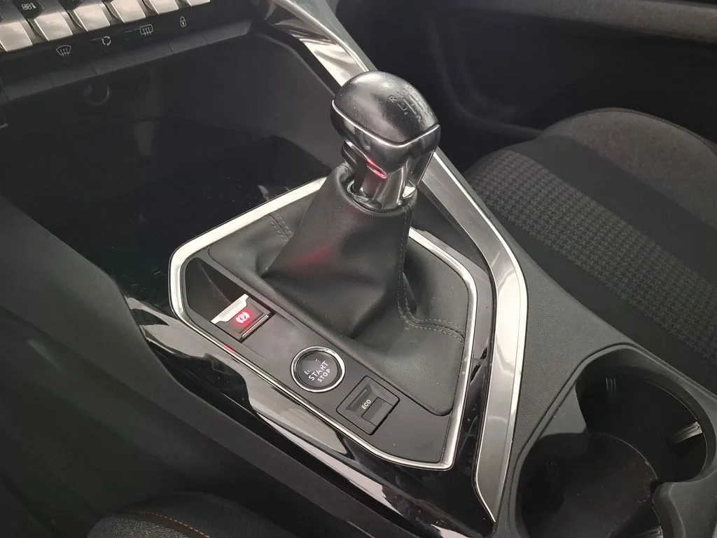 Peugeot 3008 Active año 2023