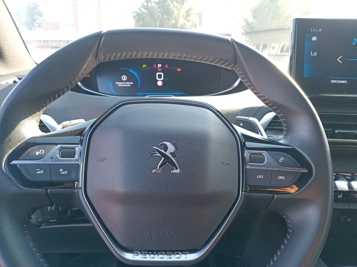 Peugeot 3008 1.5 Allure Pack Bluehdi 130 4x2 Eat8 5p año 2024