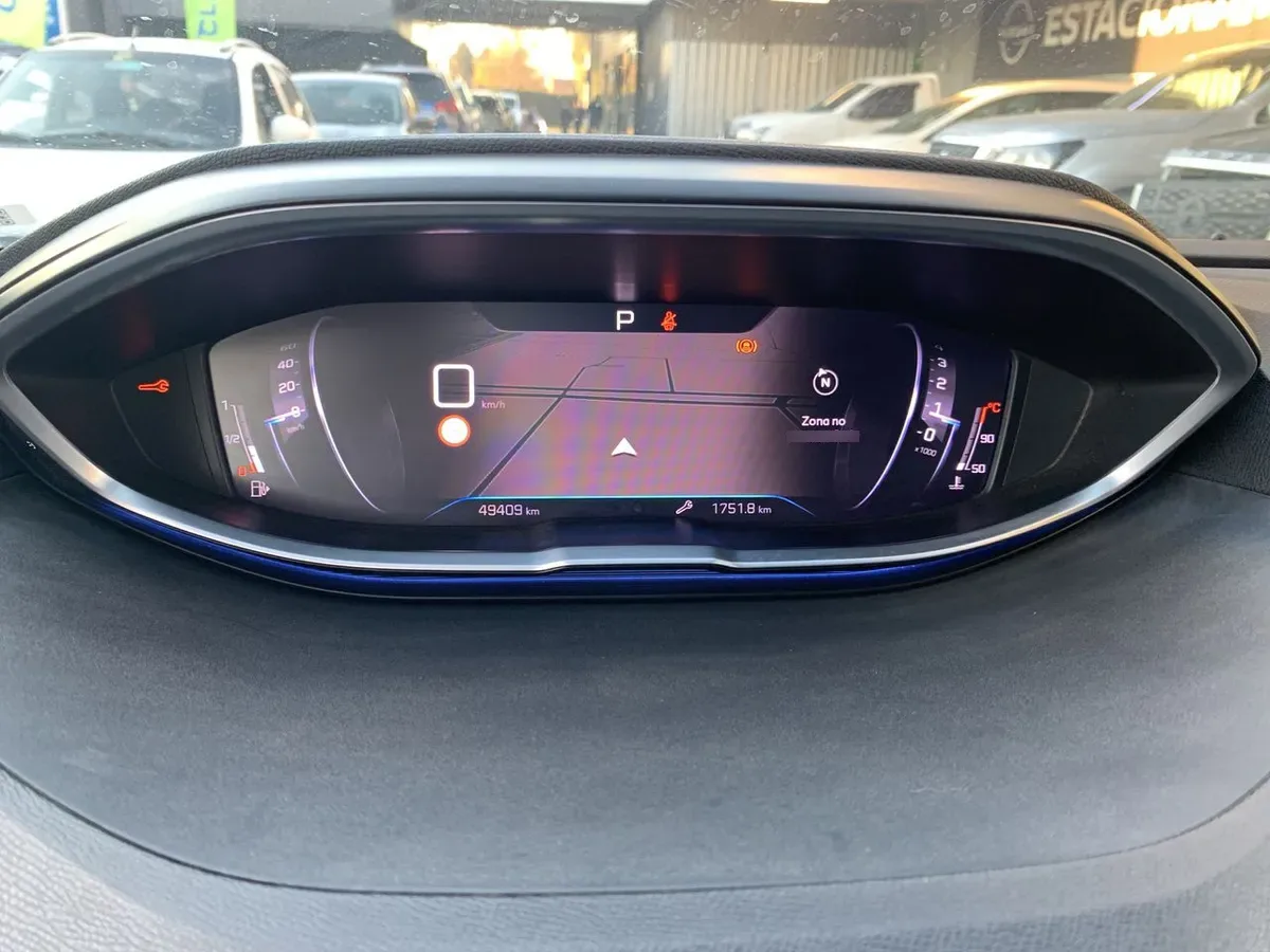 Peugeot 3008 1.5 Allure Pack Bluehdi 130 4x2 Eat8 5p año 2024