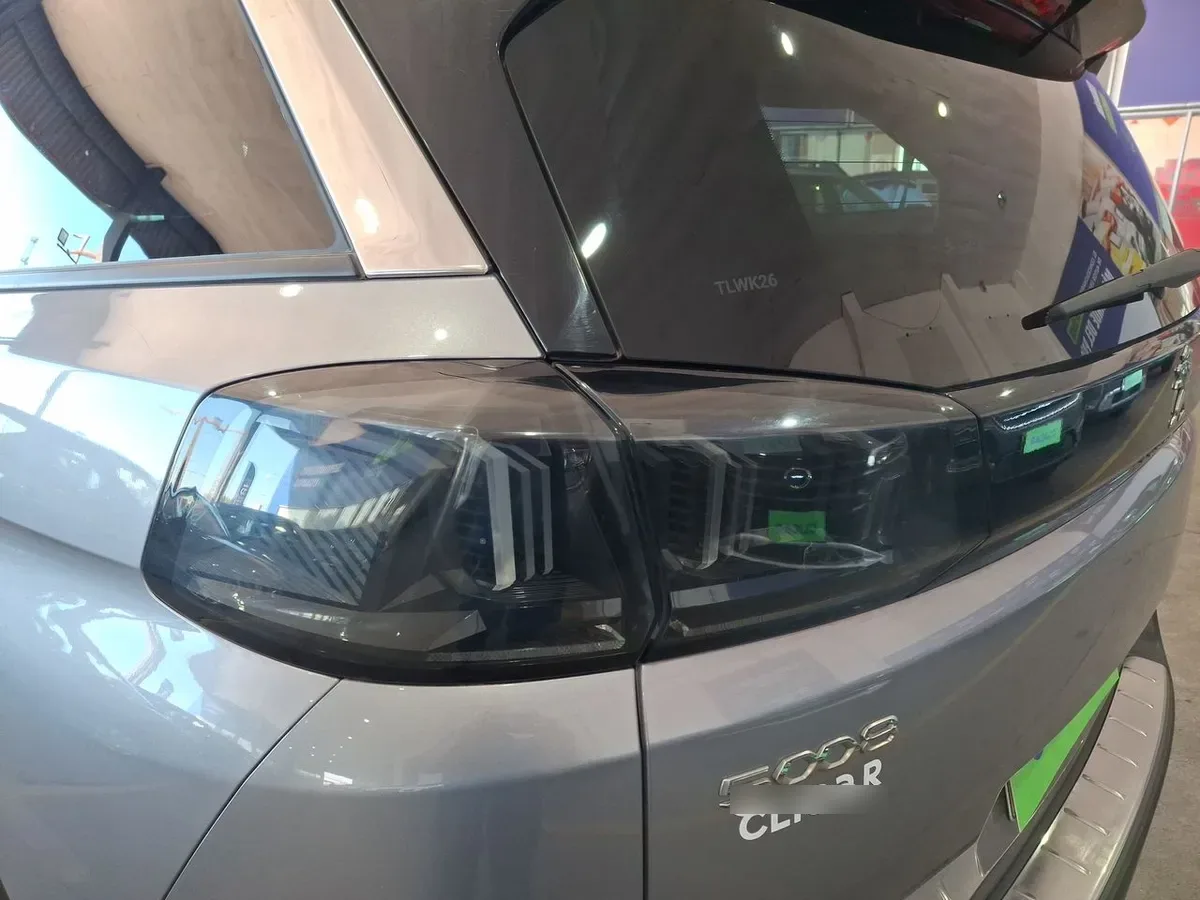 Peugeot 5008 1.5 Allure Pack Bluehdi 130 4x2 Eat8 5p año 2024