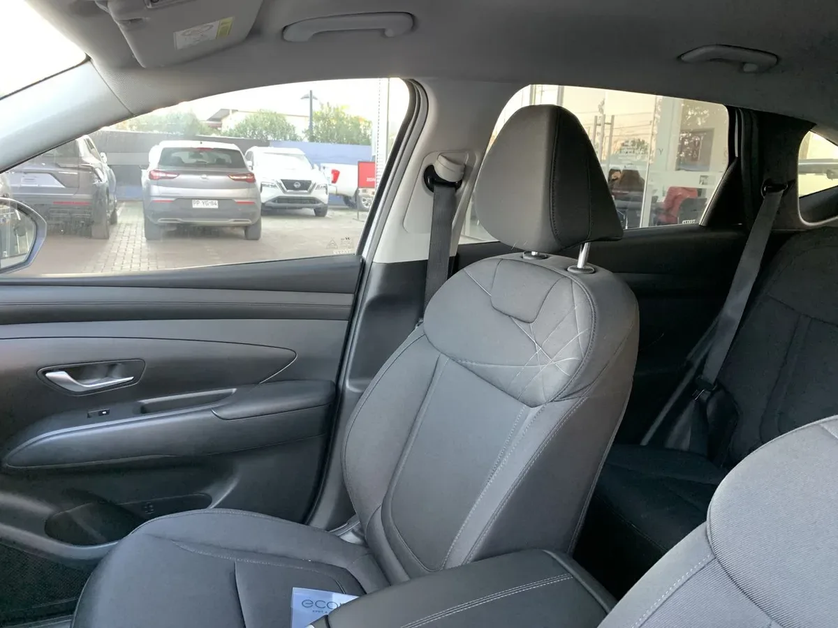 Hyundai Tucson 2.0 Nx4 Plus Fl Diesel 2wd At 5p año 2025