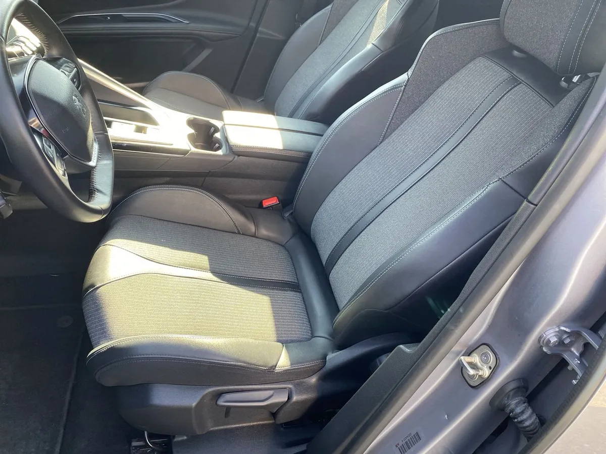 Peugeot 3008 1.6 Allure Pack Thp 165 4x2 Eat6 5p año 2024