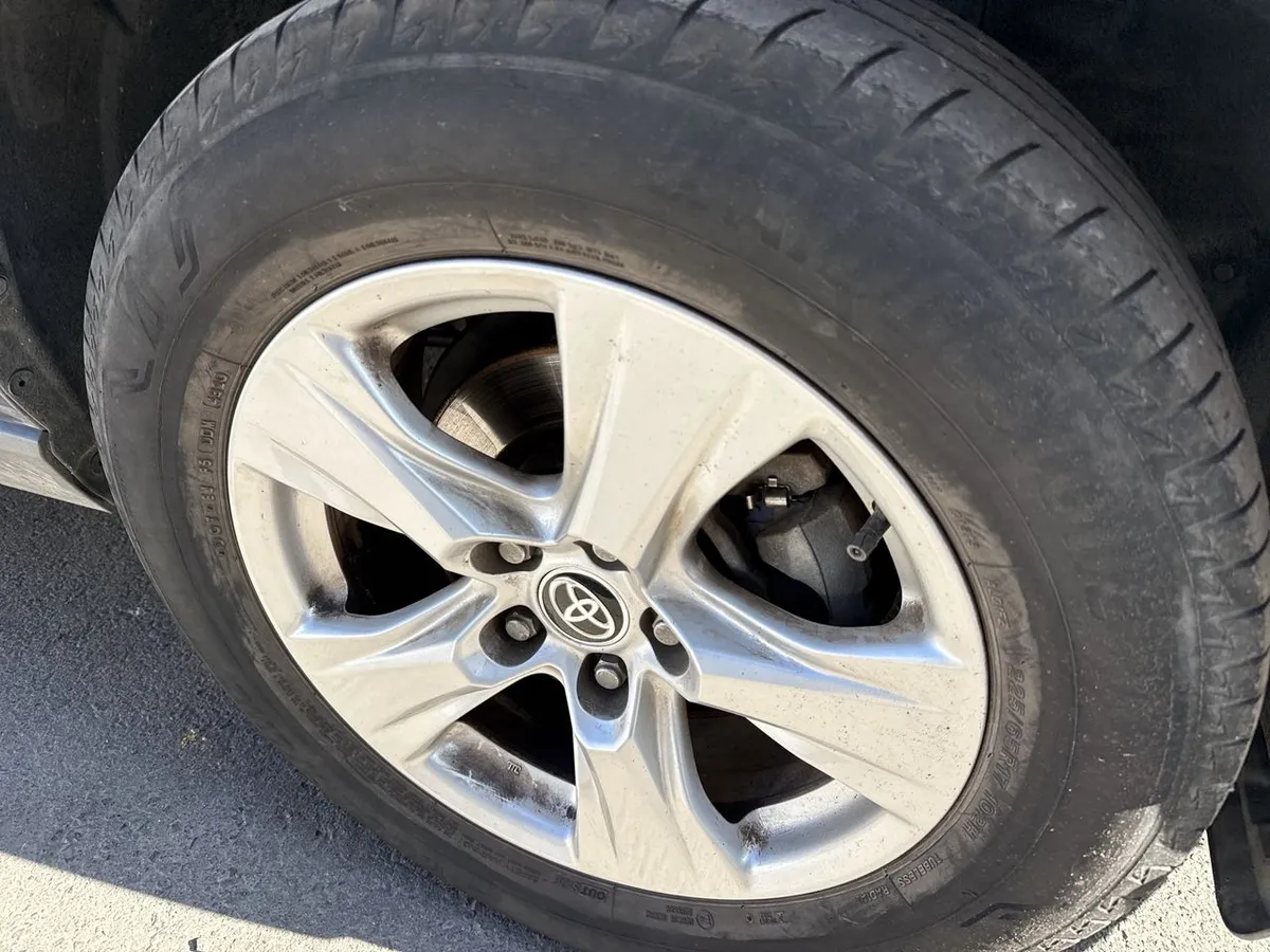 Toyota Rav 4 2.0 Le 4x2 Mt 5p año 2021