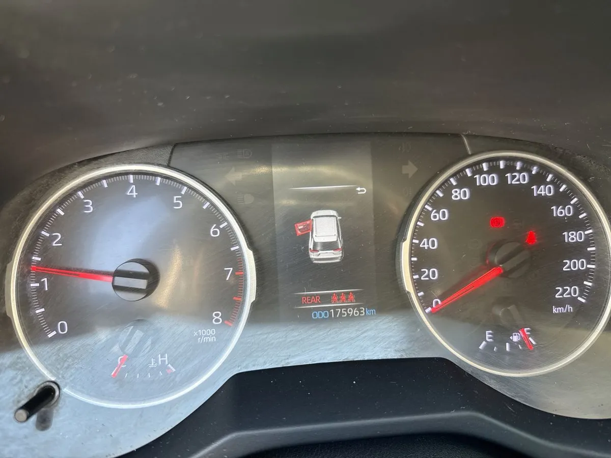 Toyota Rav 4 2.0 Le 4x2 Mt 5p año 2021