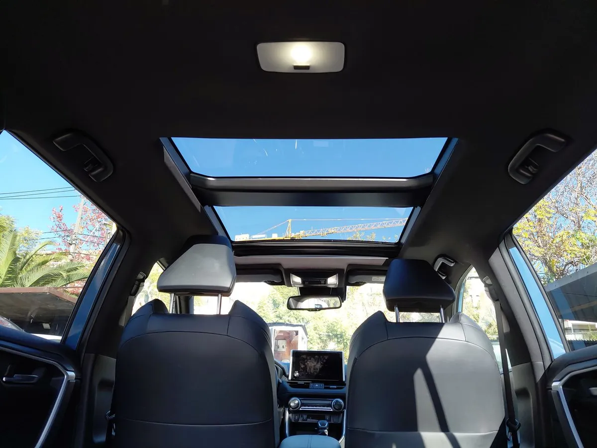 Toyota Rav 4 2.5 Xse Hybrid 4x2 Cvt At 5p año 2025