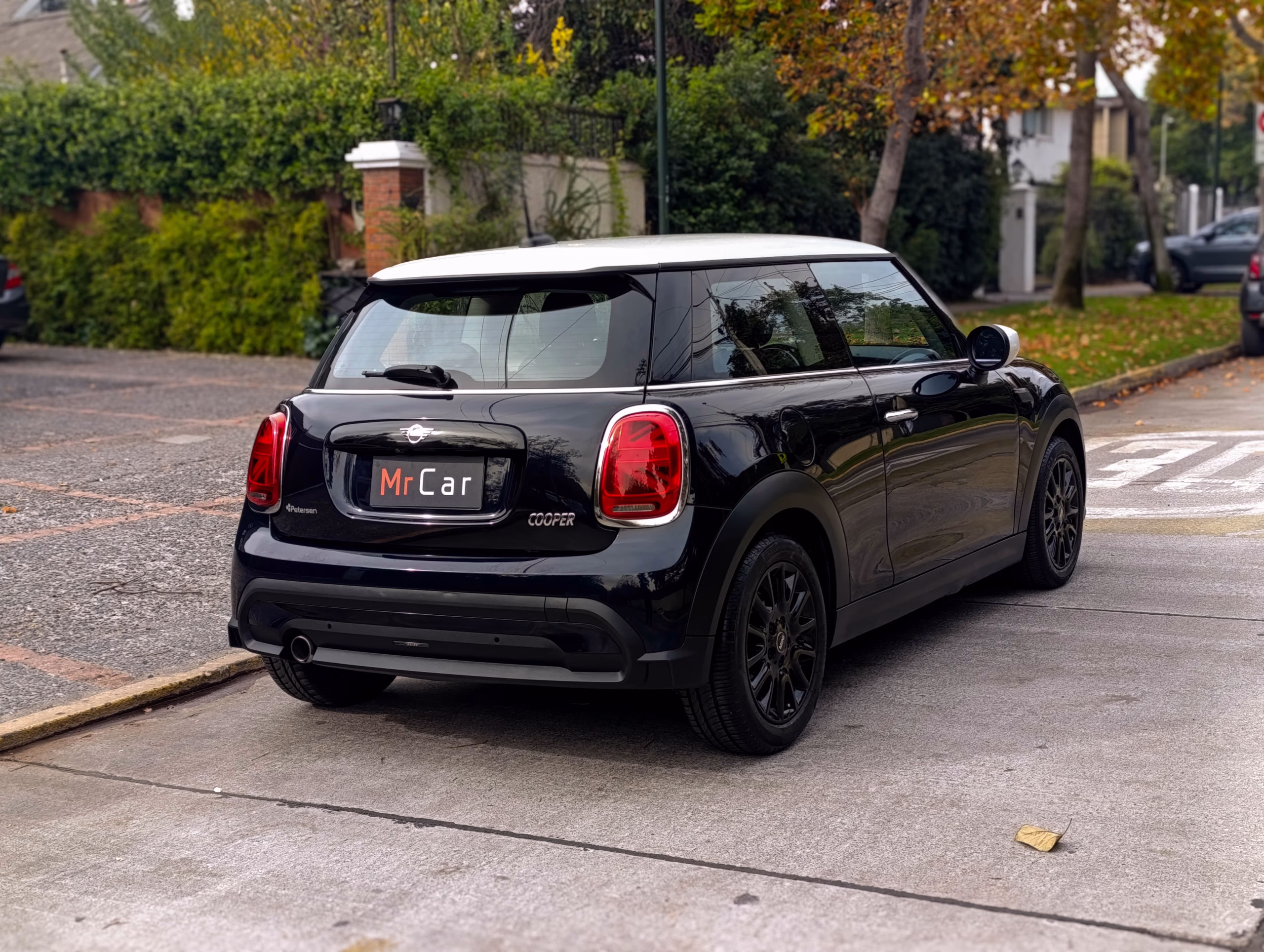 Mini Cooper Essential año 2023